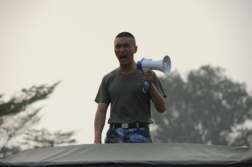 巴朗的扮演者（巴朗扮演者车祸事件）